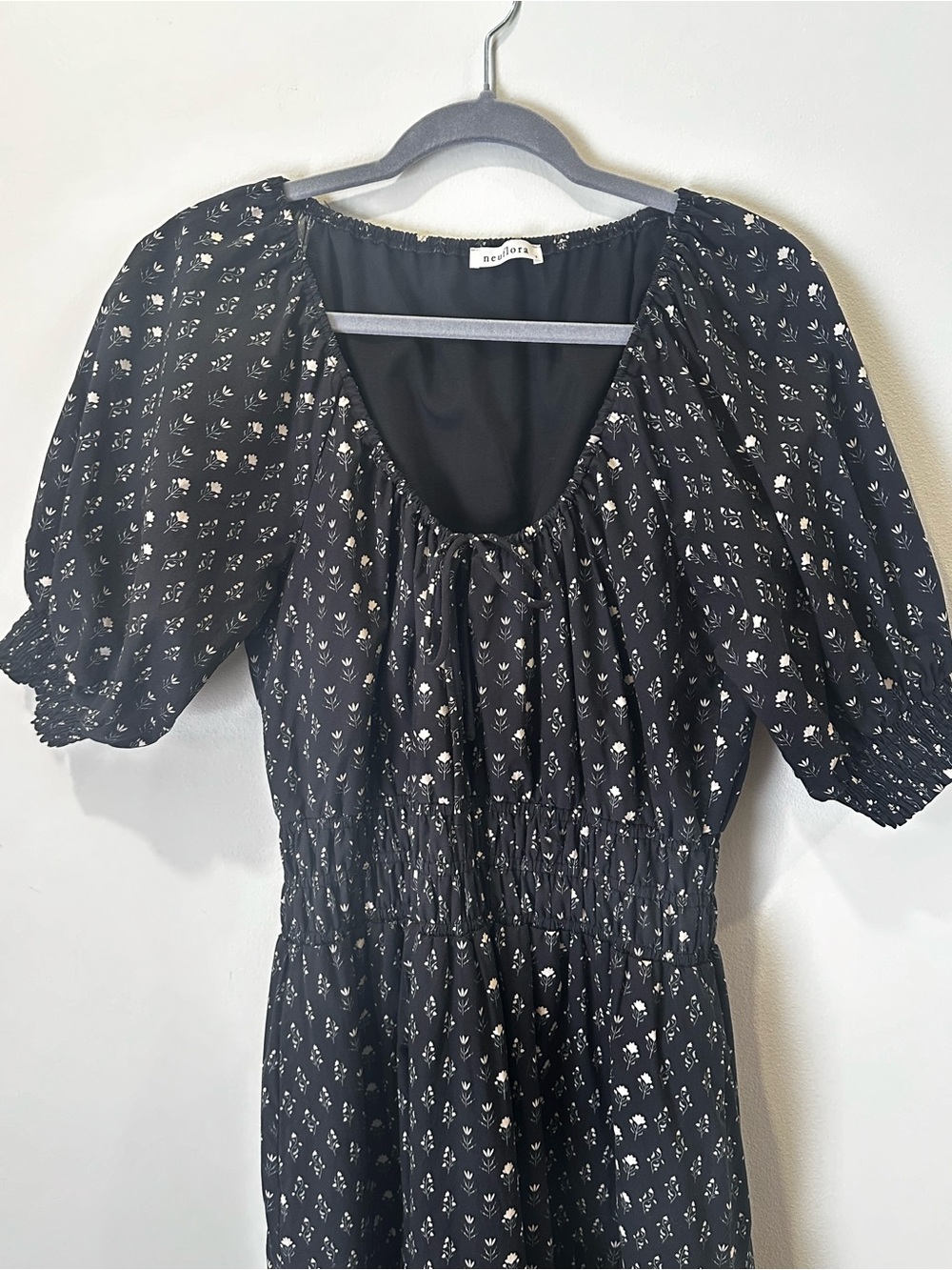 Black Neuflora Odette Puff-Sleeve Midi Dress
